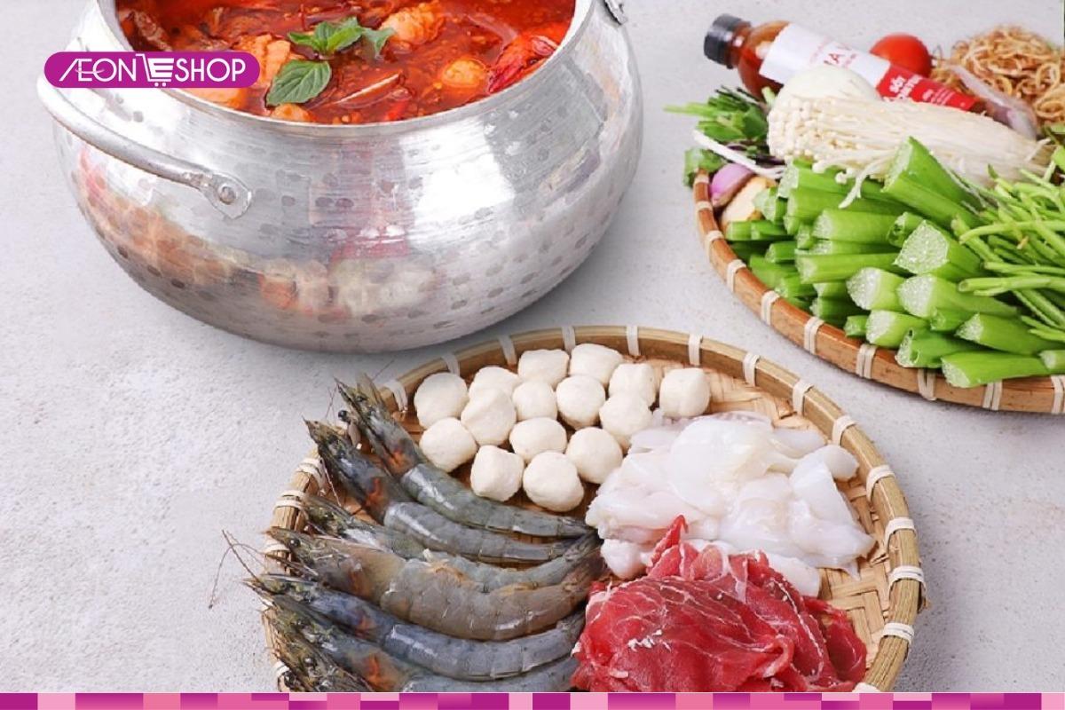 Nấu lẩu cua đồng hải sản 