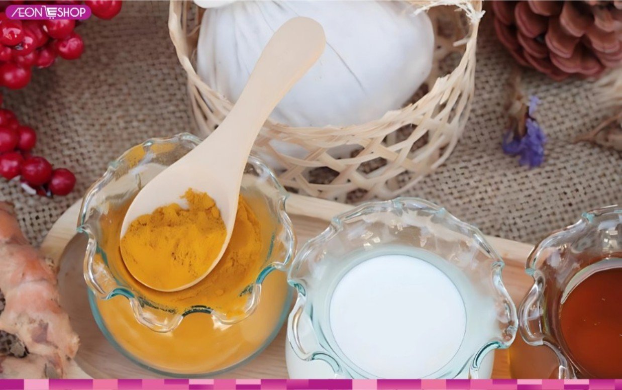 làm trắng da mặt với tinh bột nghệ và sữa chua không đường