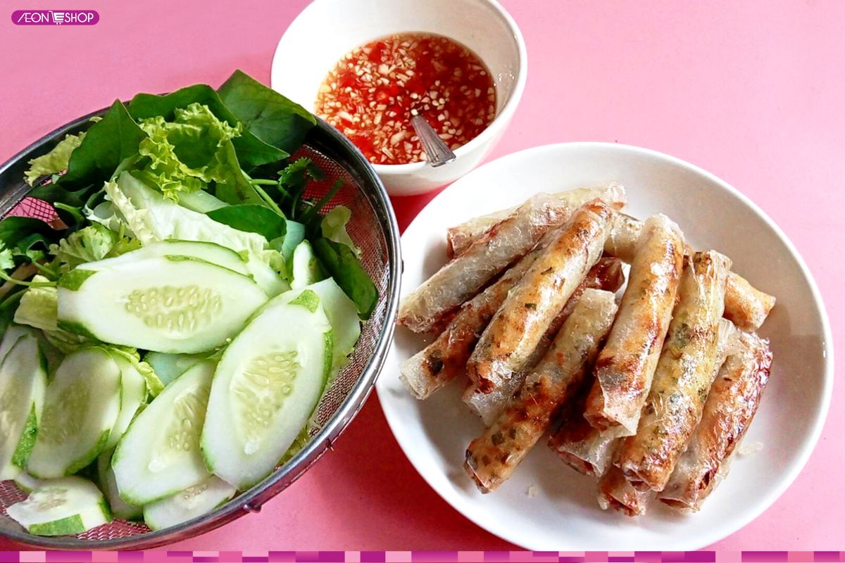 Hoàn thiện món ram bắp