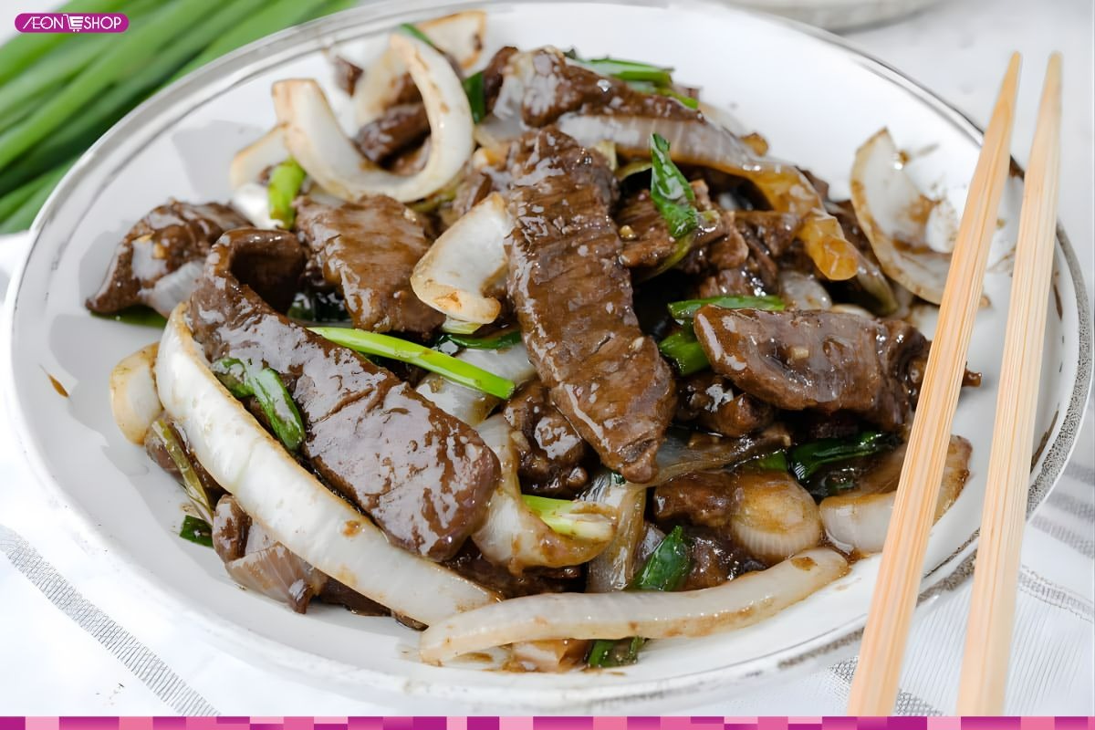 Món thịt bò xào hành tây hoàn thiện