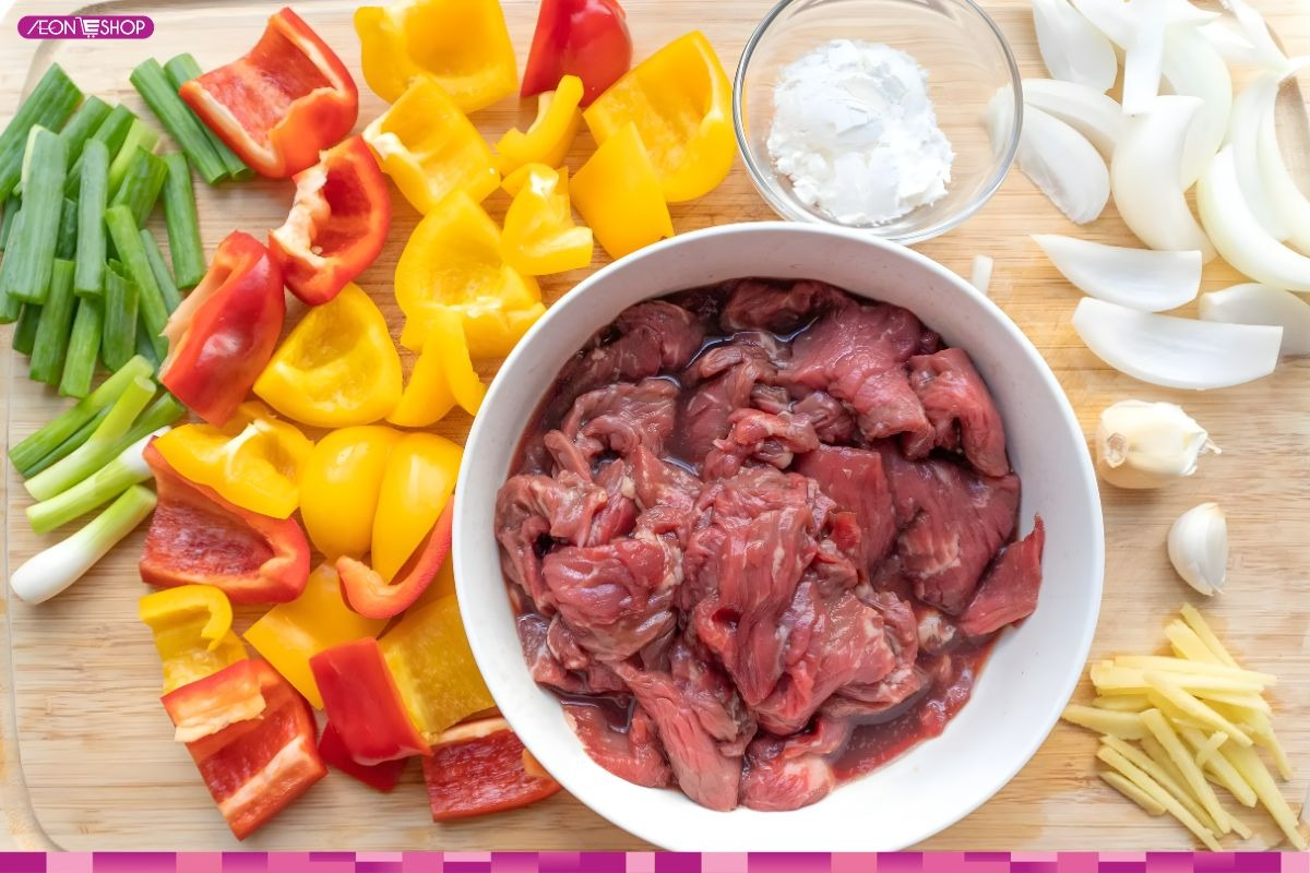 Nguyên liệu làm món thịt bò xào ớt chuông hành tây