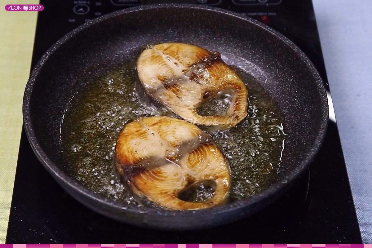 Chiên sơ cho thịt cá săn lại