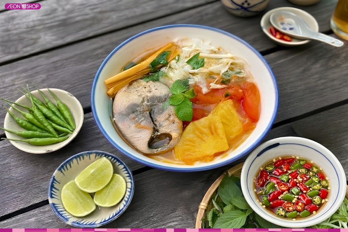 Bún cá ngừ có vị chua thanh, cay nồng