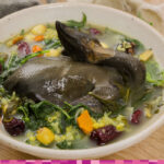 Cách nấu mì gà tần ngải cứu thơm ngon bổ dưỡng dễ làm tại nhà