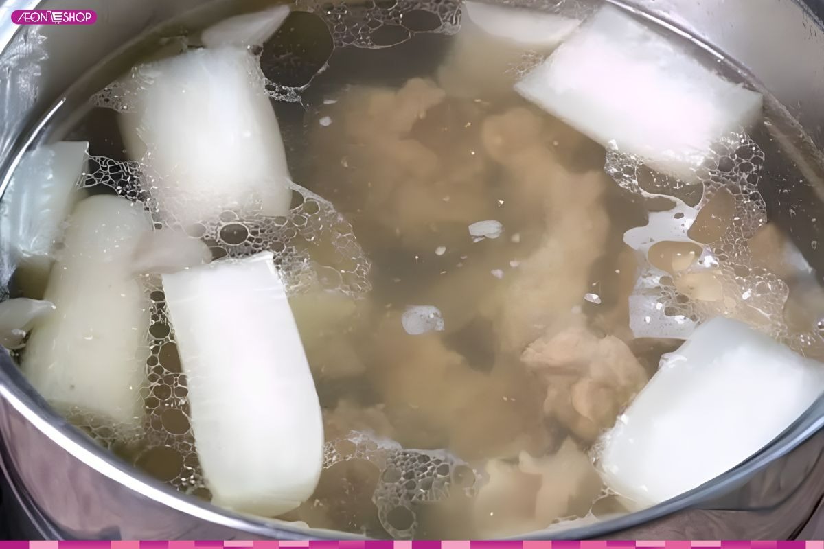 Nấu nước lèo khoảng 90 phút