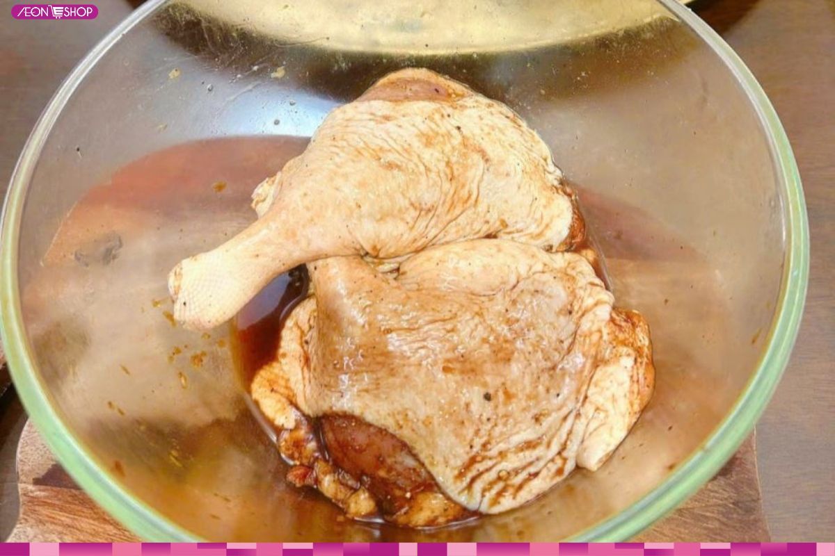 Ướp thịt vịt với hỗn hợp gia vị