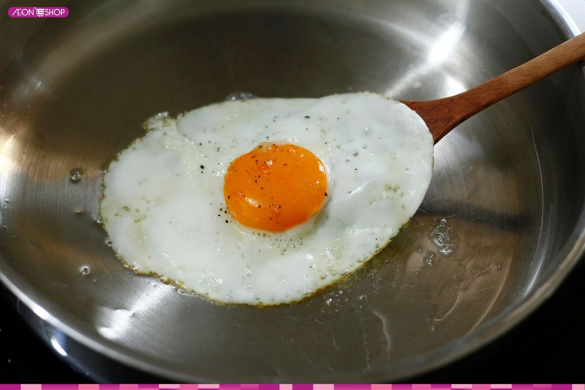 Trứng ốp la lòng đào