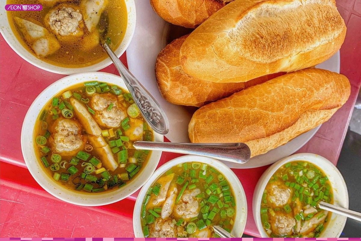 Bánh mì xíu mại Cần Thơ