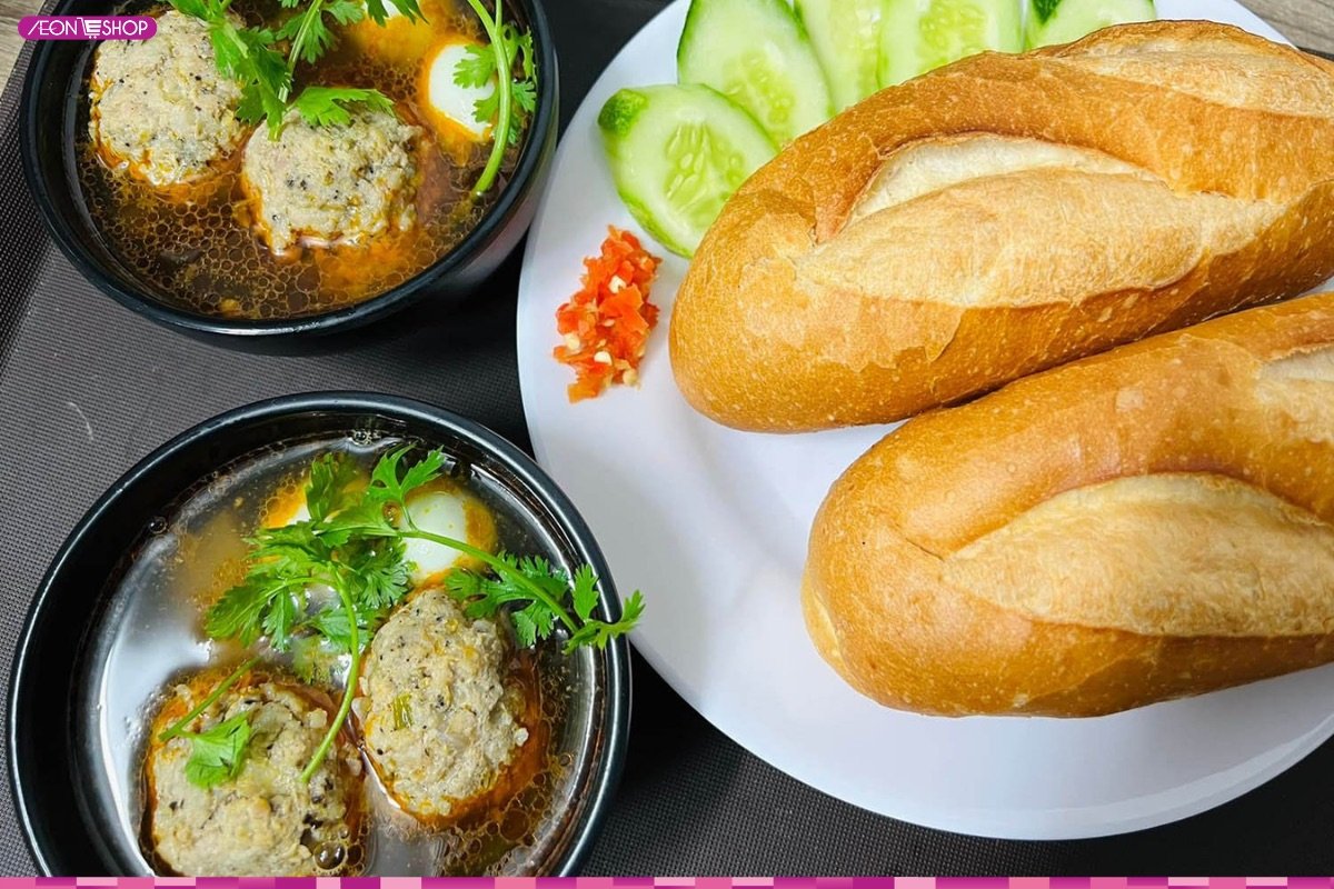 Món ngon Đà Nẵng - Bánh mì xíu mại chấm