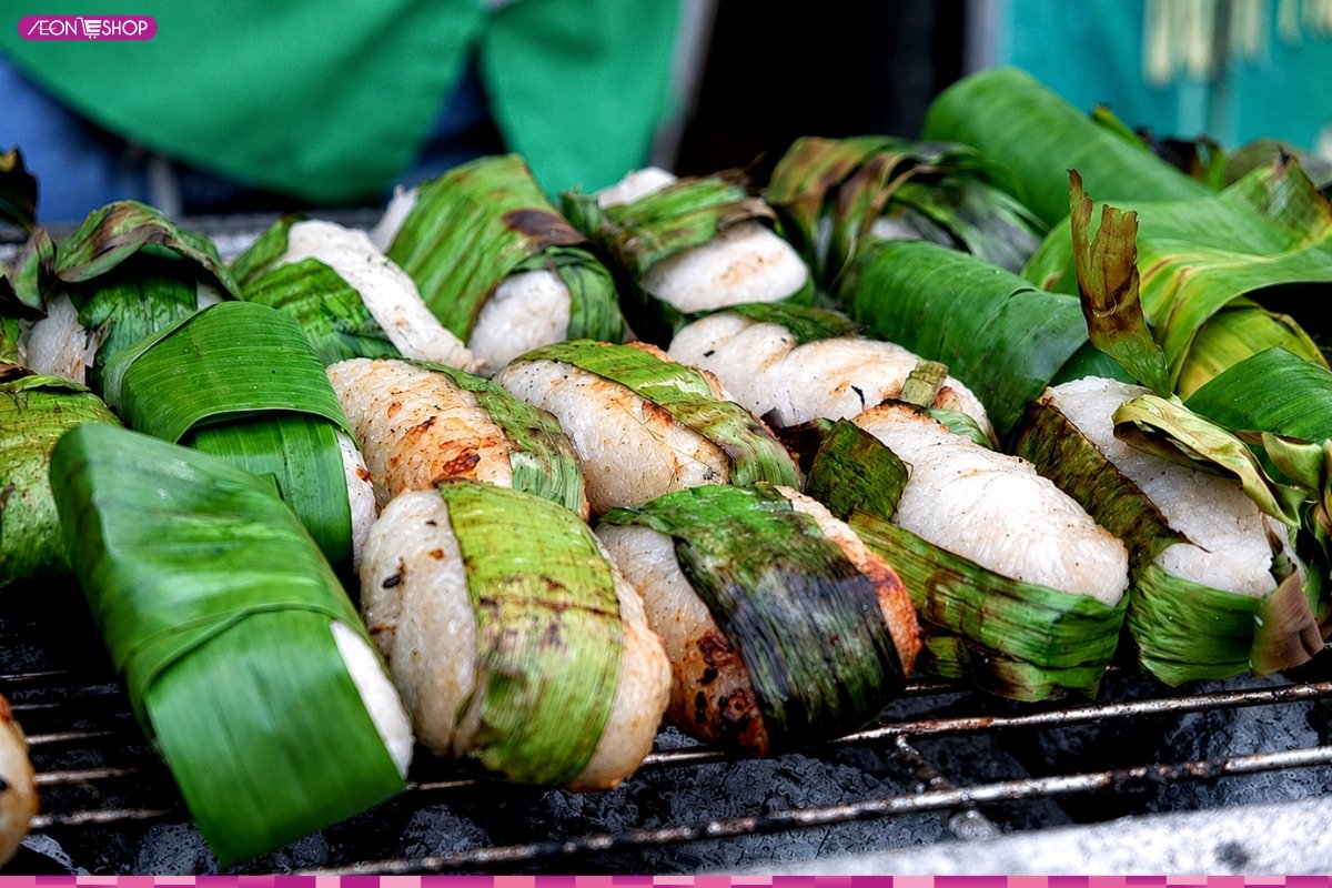 Món ăn vặt chuối nếp nướng Hà Nội
