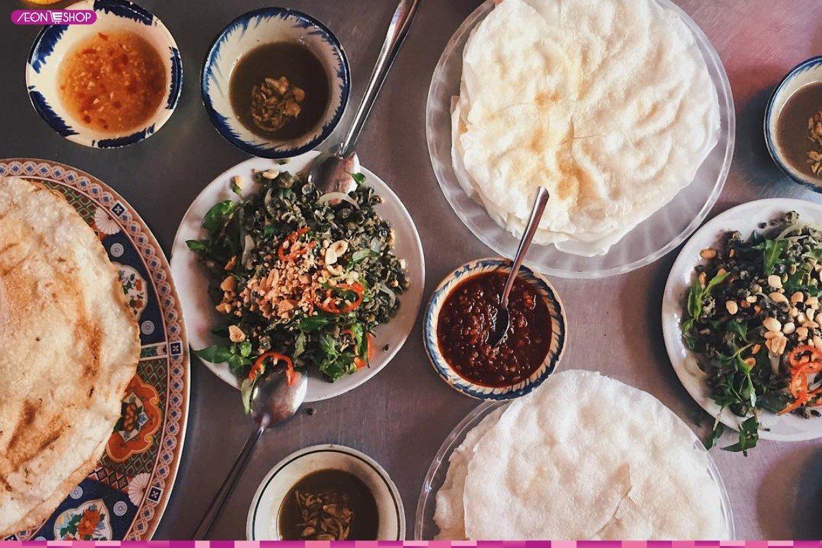 Bánh đập hến xào Hội An