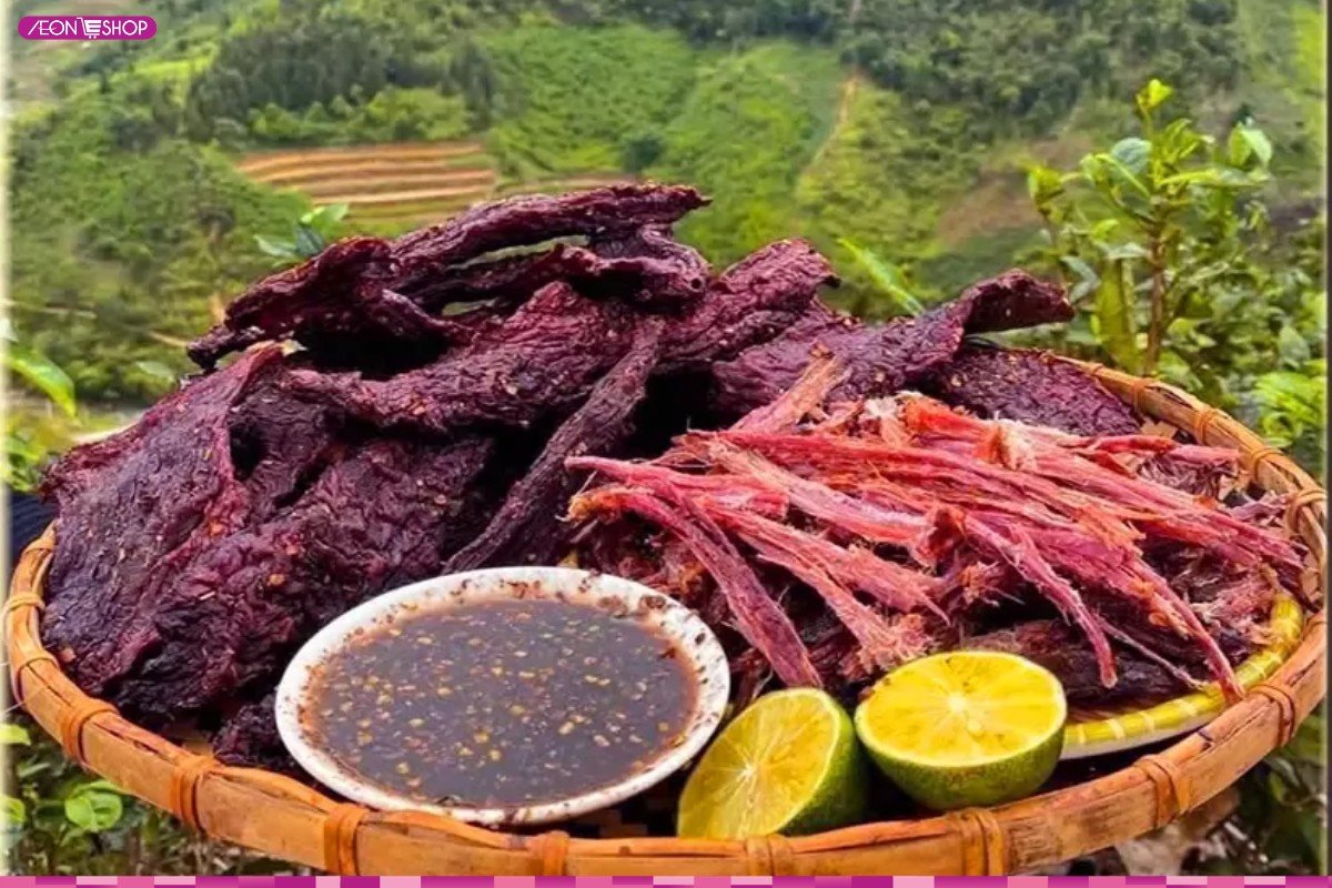 Thịt trâu gác bếp