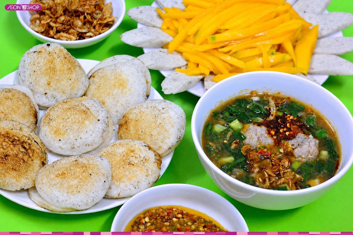 Bánh căn Phan Thiết nóng hổi
