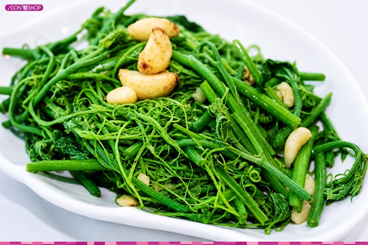 Ngọn Su Su Tam Đảo xào tỏi xanh giòn
