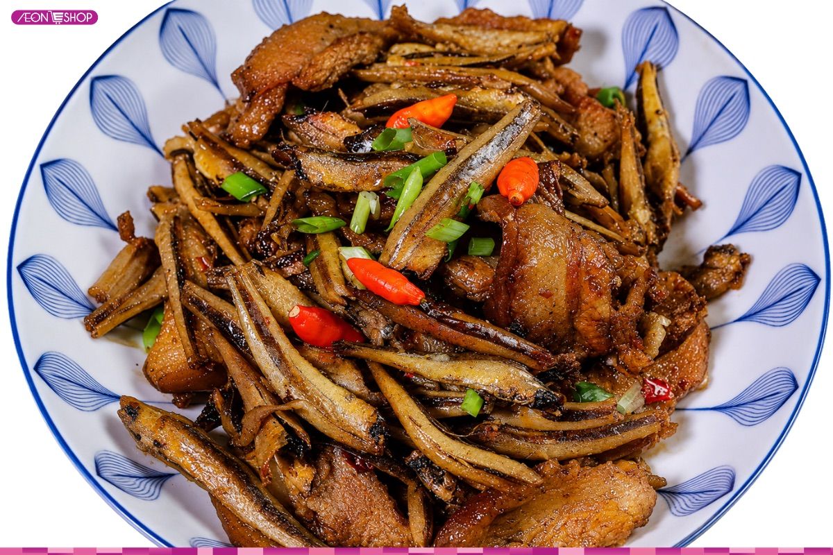 Món ngon từ cá cơm - cá cơm kho thịt ba chỉ
