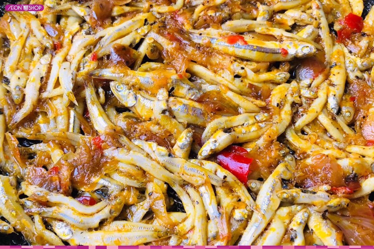 Món cá cơm kho thơm ngon