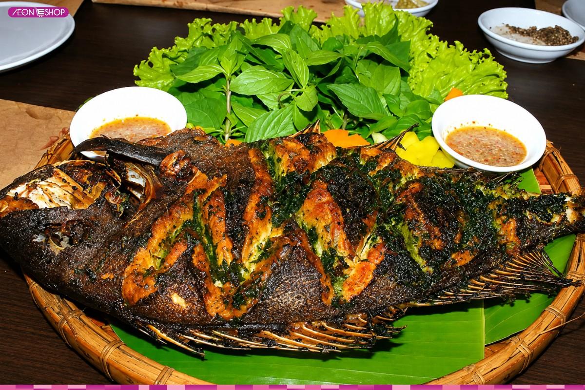 Cá mè nướng vàng thơm ăn cùng rau sống