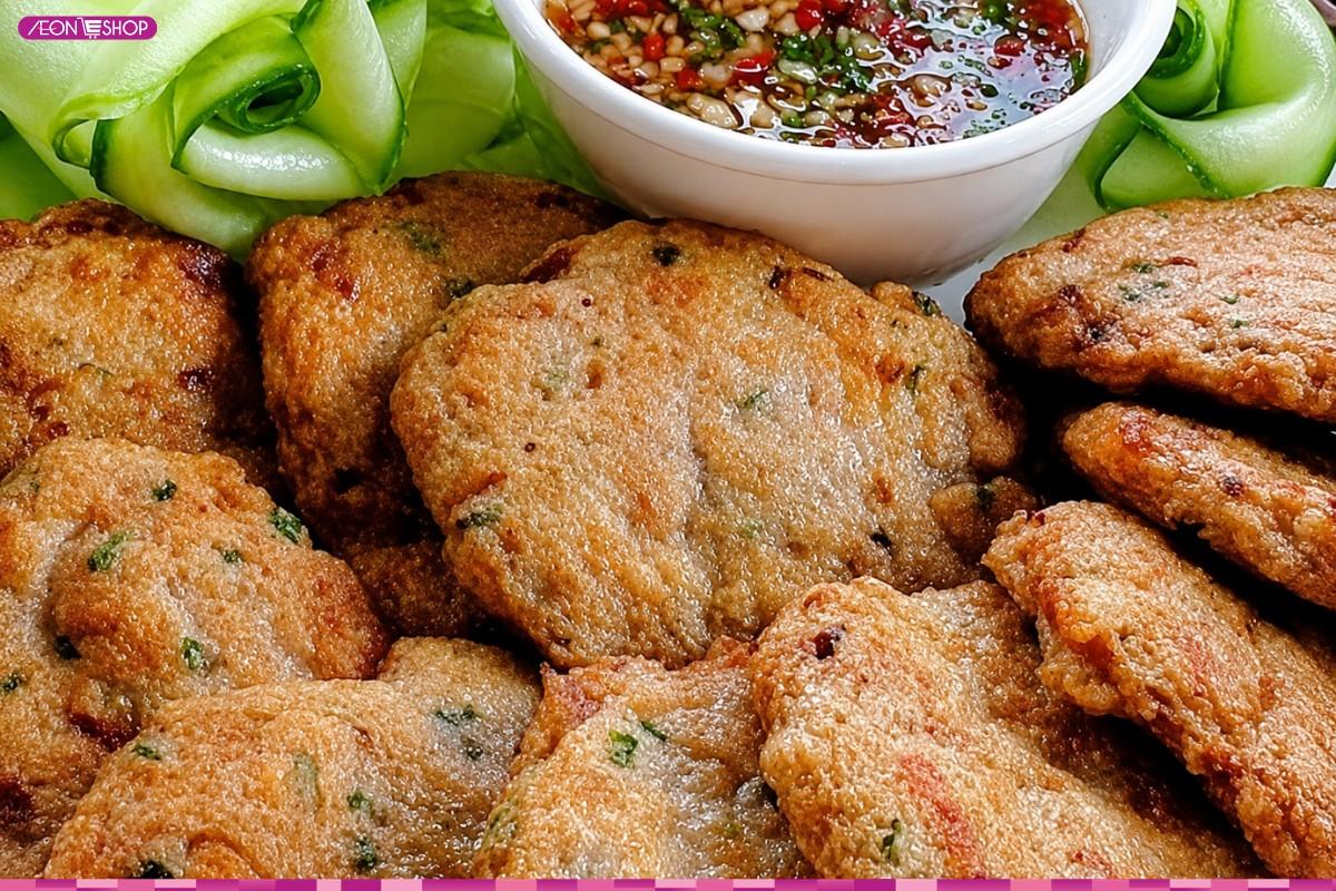 Chả cá mè vàng thơm được chiên áp chảo