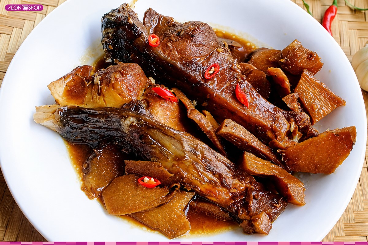 Cá trắm kho riềng thơm nồng hấp dẫn
