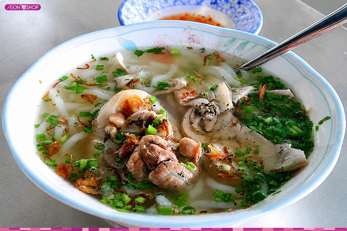 Bánh canh giò heo